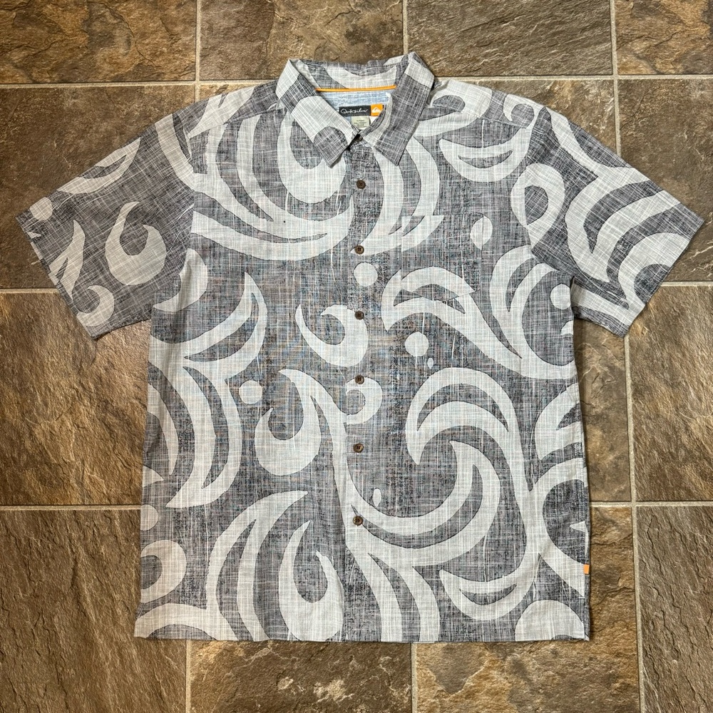 Quiksilver Mens Gray Black Abstract Hawaiian Button Up Shirt Size XL EUC